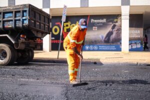 Obras de recapeamento asfáltico interditam parcialmente a Avenida Gastão Vidigal nesta segunda-feira (6)