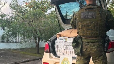 PM recupera veículo furtado e apreende 1.500 pacotes de cigarros contrabandeados em Umuarama
