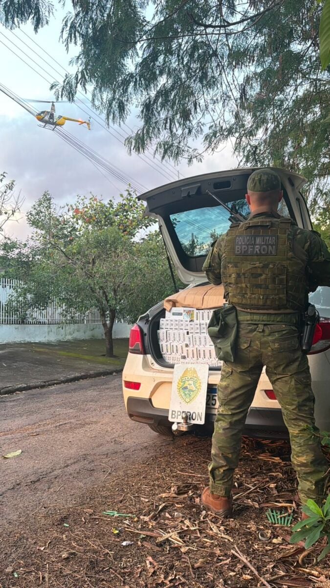 PM recupera veículo furtado e apreende 1.500 pacotes de cigarros contrabandeados em Umuarama