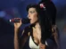 Pai de Amy Winehouse é condenado a pagar R$ 6,5 milhões a amigas da cantora