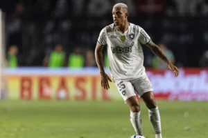 Palmeiras aumenta para R$ 160 milhões proposta por Danilo do Botafogo
