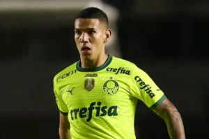 Palmeiras encaminha venda de Naves para o Necaxa, do México