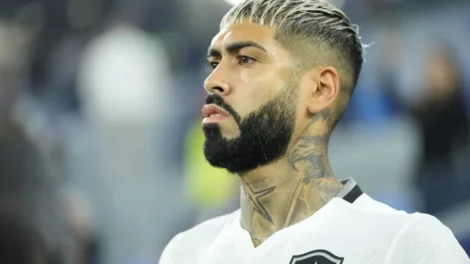 Palmeiras preserva Barboza e prepara estreia do zagueiro após a Copa