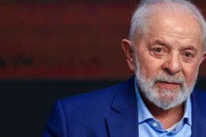 'Papagaiada', diz Lula sobre veto da lei eleitoral sobre inauguração de obras