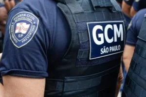 Pastor acusa GCM de perseguição após abordagem em culto na Praça da Sé en SP