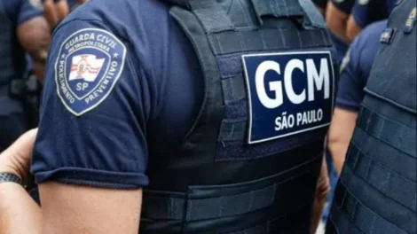 Pastor acusa GCM de perseguição após abordagem em culto na Praça da Sé en SP