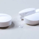 Pode cortar comprimido ao meio? Veja quando a prática pode trazer riscos