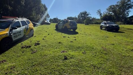 Polícia Militar localiza dois suspeitos de homicídio de homem encontrado em chácara, em Marialva