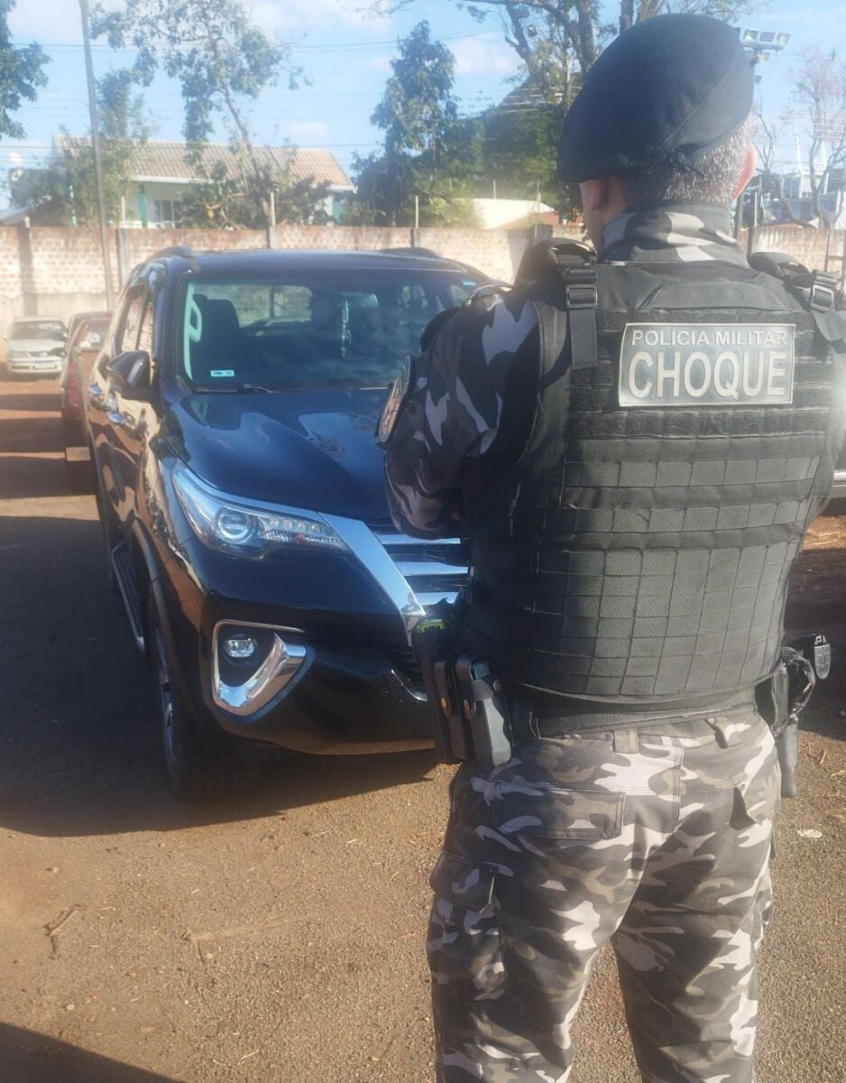 Polícia Militar recupera caminhonete furtada e com placas clonadas em Maringá