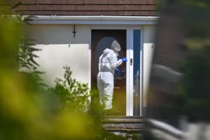 Polícia antiterrorismo assume caso de ex-ministra britânica assassinada