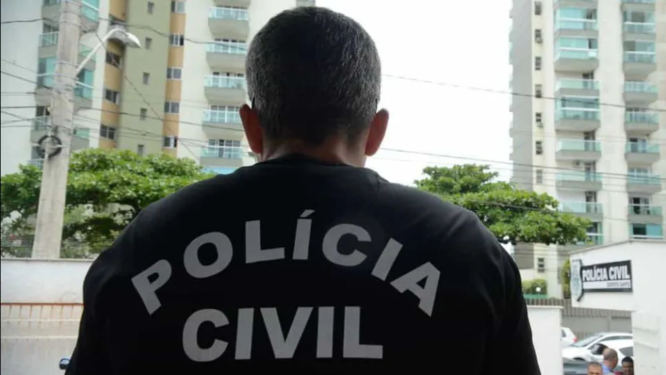 Polícia do Rio busca suspeito de estupro coletivo no Rio
