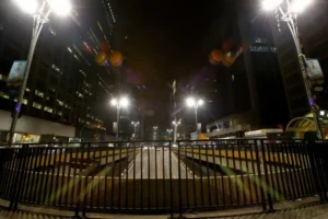 Por que o MP quer anular o contrato bilionário de iluminação pública em SP
