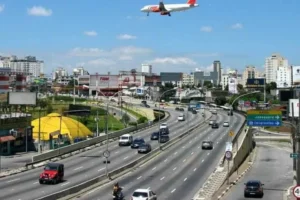 Prefeitura de SP ignora norma federal para conter urbanização em áreas com ruído de aeroportos