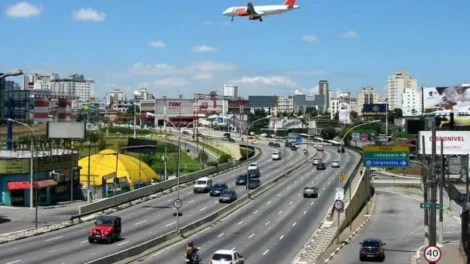 Prefeitura de SP ignora norma federal para conter urbanização em áreas com ruído de aeroportos