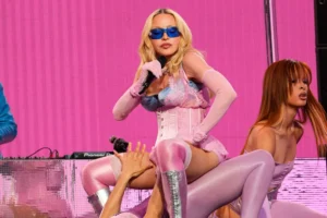 Prévia do novo álbum de Madonna reúne mais de 2 milhões de fãs em live no TikTok