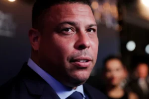 Primeiro amor de Ronaldo resgata foto antiga com o Fenômeno
