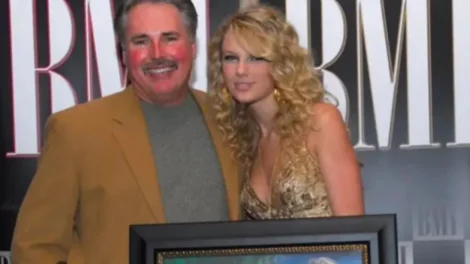 Professor favorito de Taylor Swift morre no dia do casamento da cantora