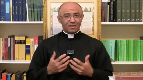 Quem é o padre brasileiro que desafia Vaticano e se rebelou após excomunhão