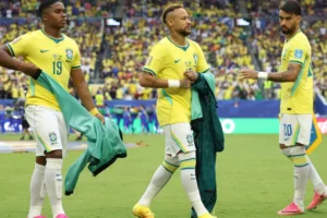 Quem entra no lugar de Paquetá? Veja opções de Ancelotti