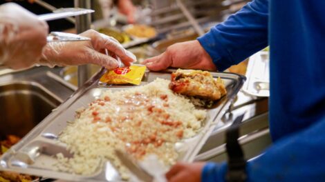 Restaurante Popular Central suspende atendimento nesta segunda-feira para manutenção elétrica