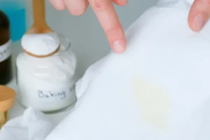 Roupas brancas amareladas? Veja como recuperar as peças