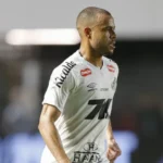 Santos e Mayke rompem conversas por rescisão e caso vai para o jurídico