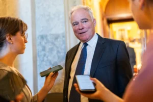 Senador democrata critica tarifas contra o Brasil e diz que sanção pode prejudicar EUA