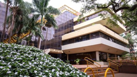 Servidores de Maringá recebem reajuste por tempo de serviço na folha com retomada do 'Descongela'