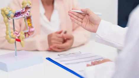 Sinais do câncer colorretal devem ser checados com rapidez; saiba mais