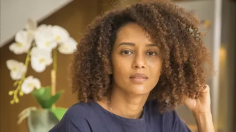 Taís Araujo relata dificuldade para conciliar carreira e maternidade