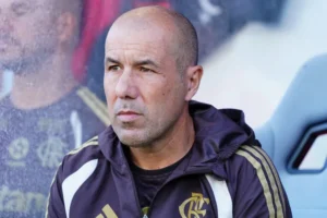 Técnico do Flamengo detona membro do Benfica: “Os covardes fogem”