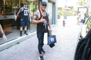 The Rock treina no Rio durante divulgação do live-action de 'Moana'