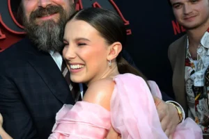 'Tive um ataque de pânico que durou três meses', declara Millie Bobby Brown