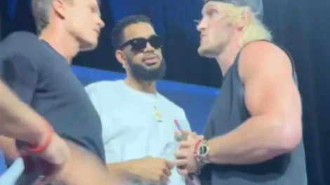 Tom Brady dá tapa em Logan Paul durante evento e alimenta rivalidade que pode acabar na WWE
