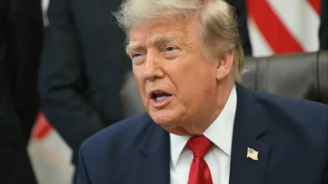 Trump afirma que vai atacar o Irã "com muita força esta noite e amanhã"