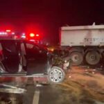 Uma pessoa morre e duas ficam feridas em grave acidente entre caminhonete e carreta no Contorno Sul de Marialva