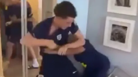 Vídeo de agressão brutal na seleção sub-16 choca a Inglaterra; veja