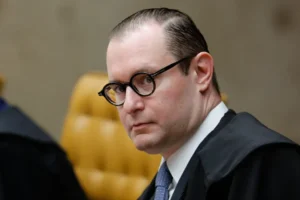 Zanin autoriza investigação da PF sobre ministro do STJ em inquérito que apura venda de decisões