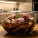 4 alimentos que não devem ficar marinando a noite toda