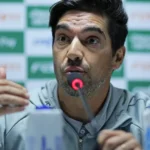 Abel dedica vitória a Lito Sousa e destaca dedicação de Giay: 'Ninguém é melhor que ele'