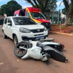Acidente deixa motociclista ferido na Praça Santo Antônio em Maringá