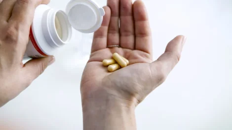 Anvisa proíbe fabricação e venda suplementos alimentares produzidos de forma irregular