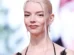 Anya Taylor-Joy diz que atuação de método não é viável para mulheres