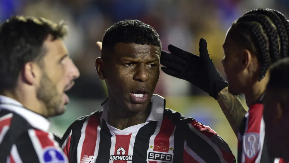Arboleda revela depressão após ficar 30 dias afastado do São Paulo