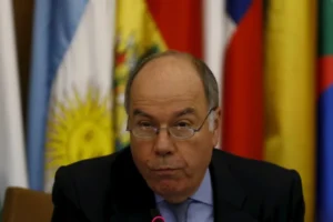 Argentina precisa parar as agressões contra o Brasil para normalizar as relações, diz Mauro Vieira