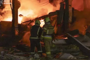 Ataques de Rússia e Ucrânia deixam mortos, incluindo criança de 8 anos