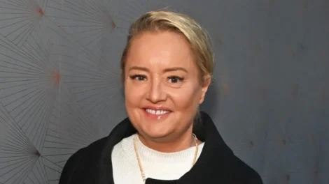 Atriz de 'The Office' britânico revela diagnóstico de câncer incurável