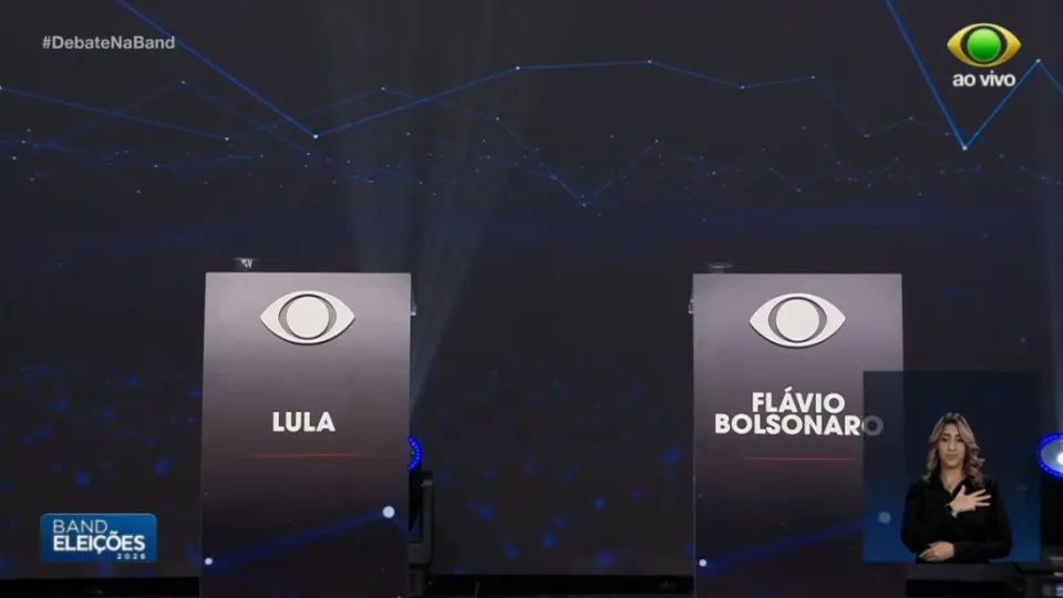 Ausente, Lula vira principal alvo de ataques de presidenciáveis, que deixam Flávio em 2º plano