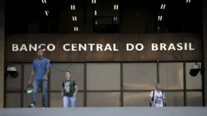 Investimento em ações brasileiras é positivo em US$ 1,689 bilhão em julho, revela BC