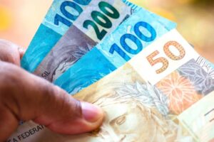 Bancos endurecem concessão de crédito diante do aumento da inadimplência